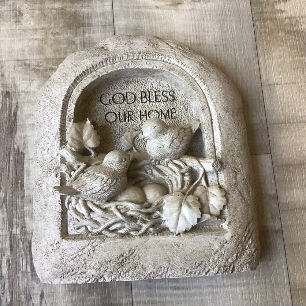 Vintage Resin Stone Look Decor With Birds